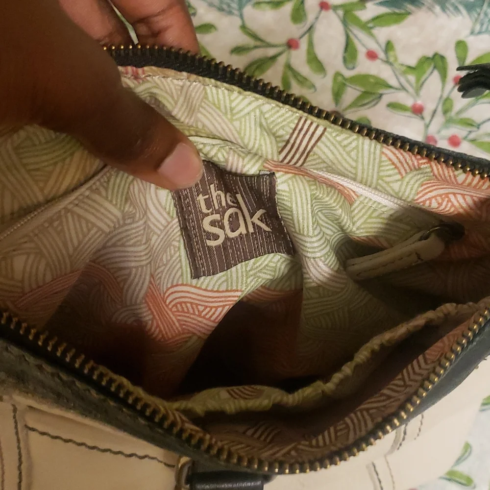 SALE!!! The Sak Beige and Black Crossbody Bag - Picture 5 of 6